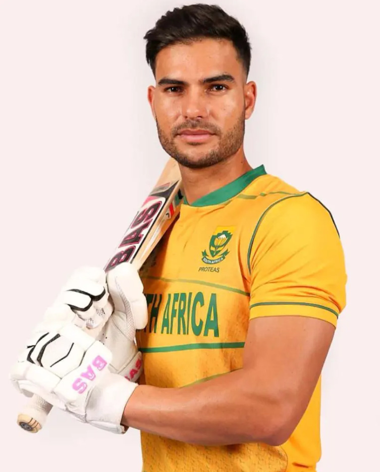 Reeza Raphael Hendricks