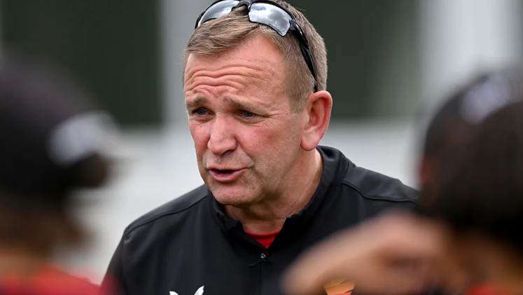 Essex Women Appoint Danni Warren and Andy Tennant for New Era