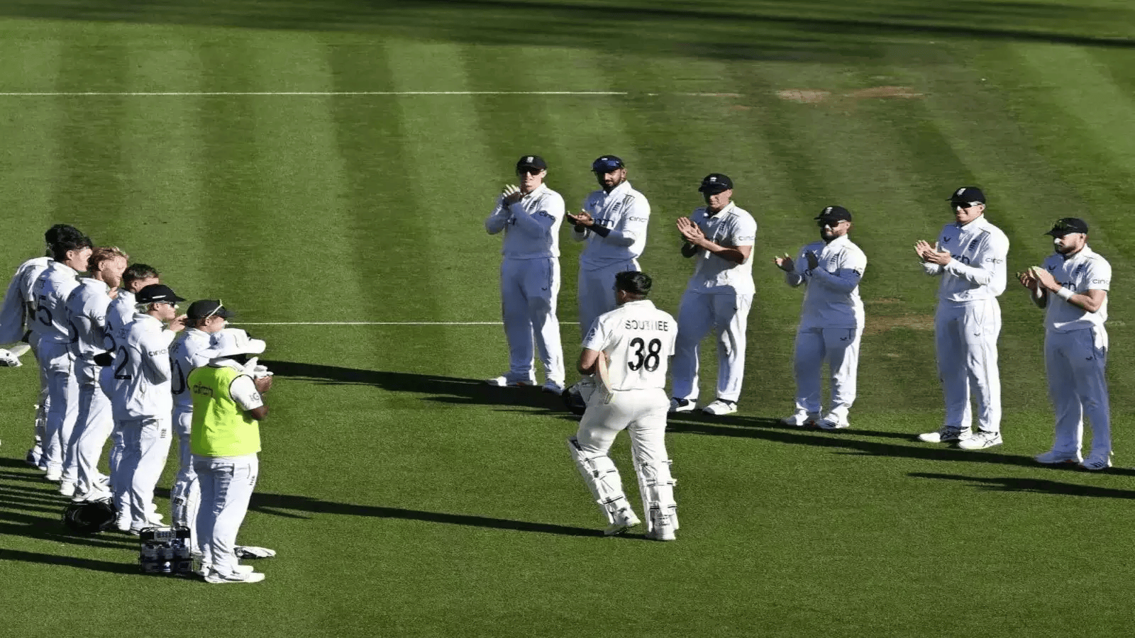 When Southee Received Guard Of Honour from England Players, Watch the Video