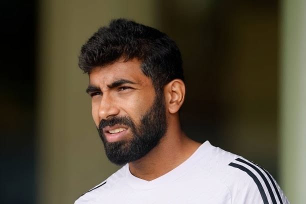 Jasprit Bumrah Leaves Field Early with Injury Concern During Sydney Test