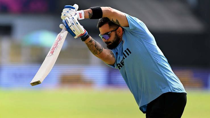 Virat Kohli Reunites with Sanjay Bangar Ahead of Ranji Trophy Comeback