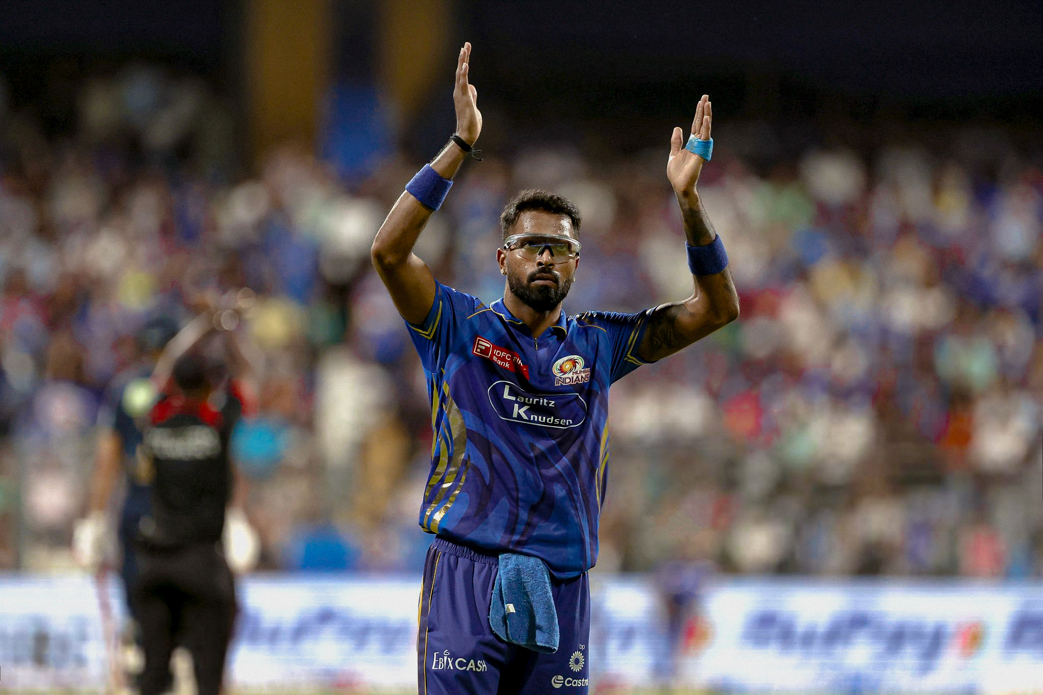 IPL 2025: Penalties for Hardik Pandya and Ashish Nehra Over Code of Conduct Breaches